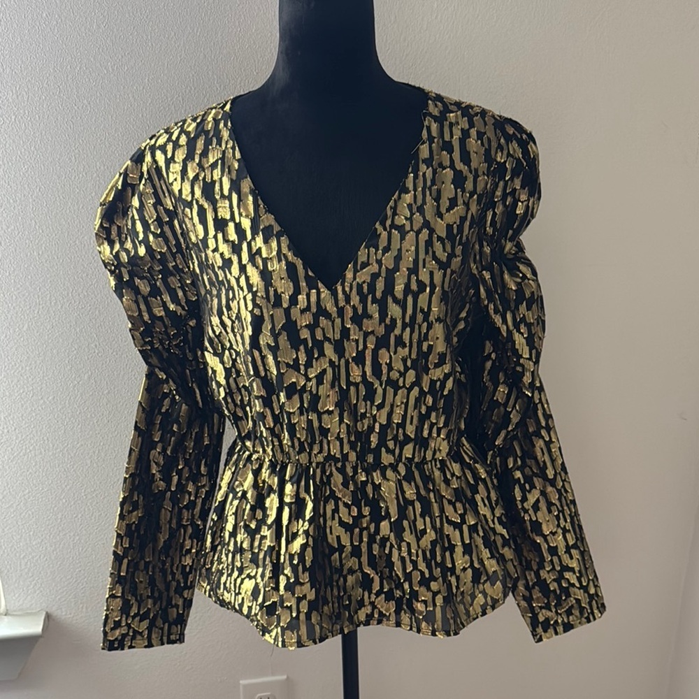 Gibson ⭐️ Latimer gold black V neck long rugged sleeves lightweight blouse Sz M